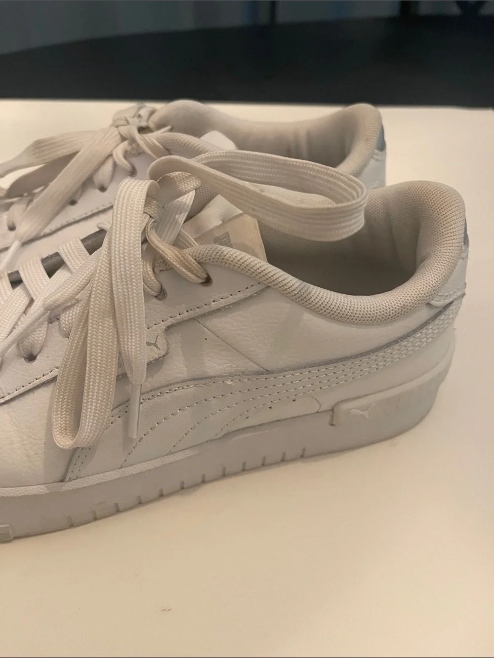 Women’s Classic White Leather Sneakers puma brand size 8.5